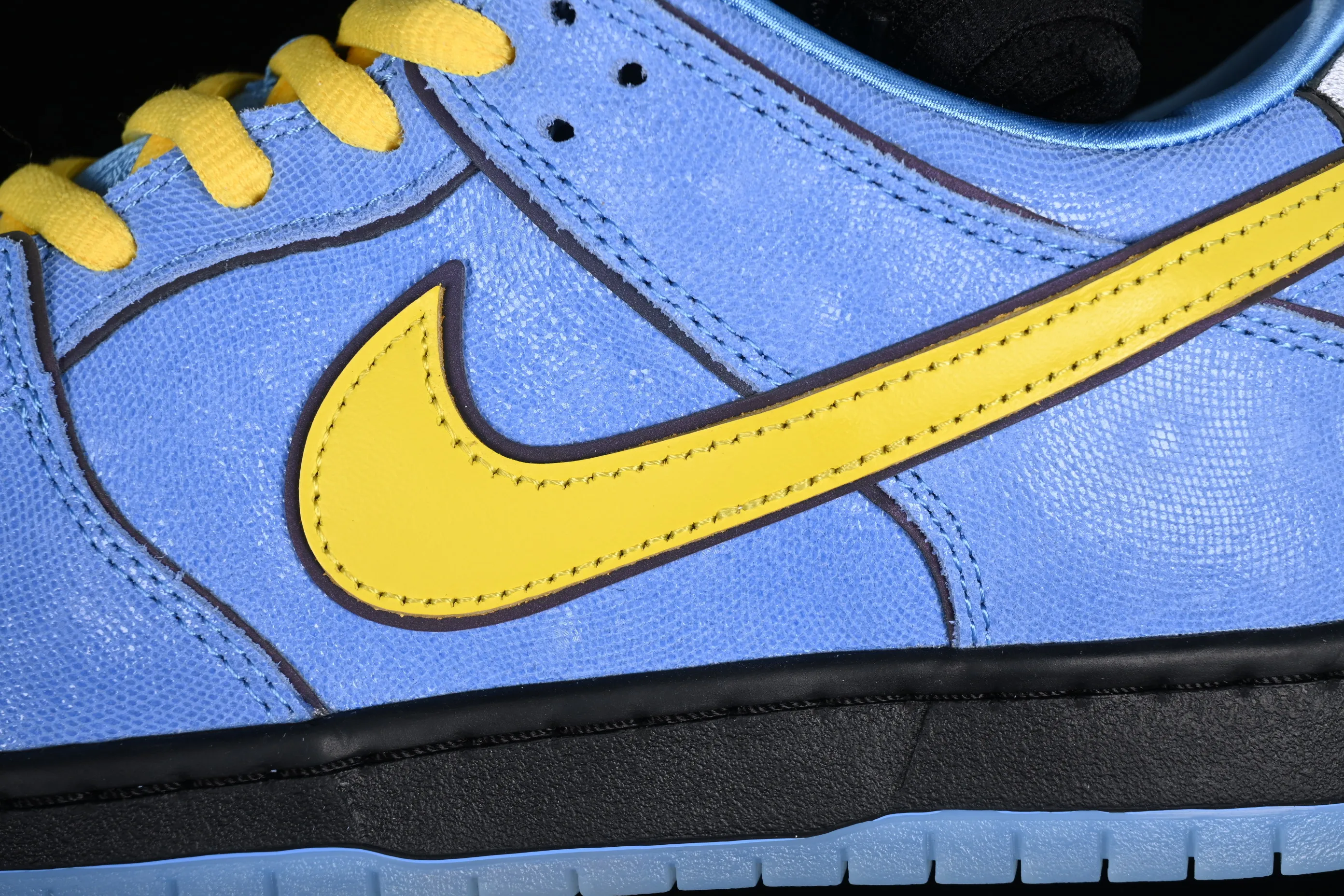 All Categories Nk SB Dunk Series Nk SB Dunk Low Low-top sneakers Pure original version The Powerpuff Girls x Nk SB Dunk Low Powerpuff Girls joint model Low-top casual sneakers FZ8320-400